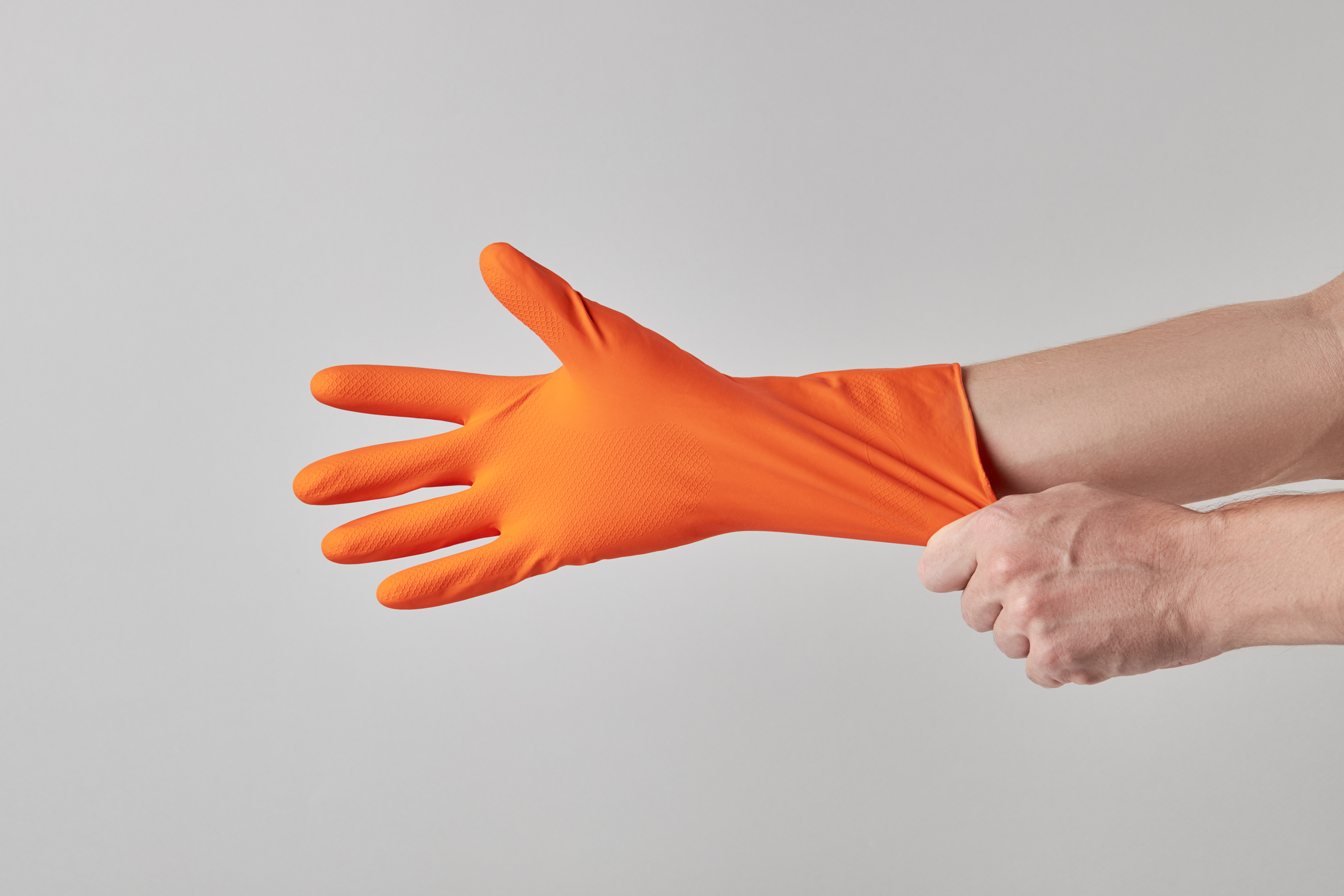 Advantages and Applications of Diamond Pattern Nitrile Gloves