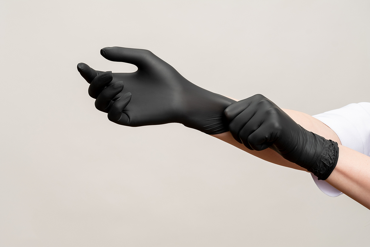 Advancing Safety: Kingfa Medical Black Nitrile Gloves with Groundbreaking Technology